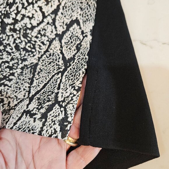 Misook Sleeveless Snake Skin Print Luxury Tank Top Small B&W  Metallic Mob Wife - Picture 8 of 10